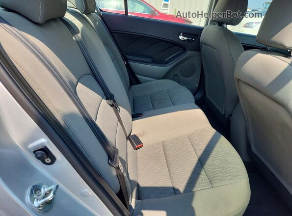 KNAFK4A66G5576166 2016 KIA FORTE Silver Widok tylnych siedzeń