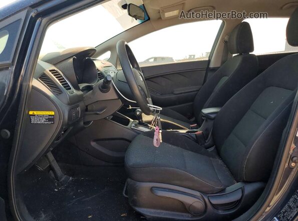 KNAFK5A82H5708915 2017 KIA FORTE Blue Vista interior delantera