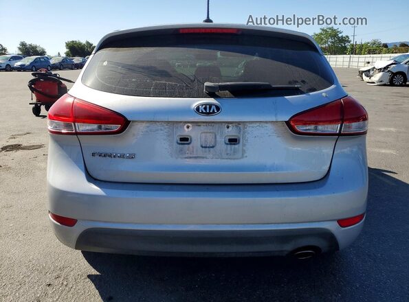 KNAFK5A82J5773818 2018 KIA FORTE Silver Widok z tyłu
