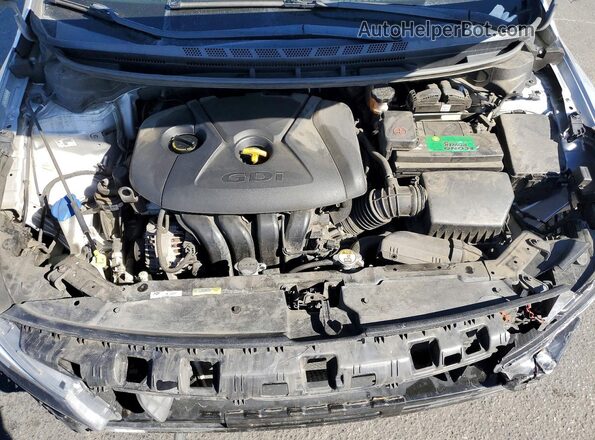 KNAFK5A82J5773818 2018 KIA FORTE Silver Widok wnętrza z tyłu