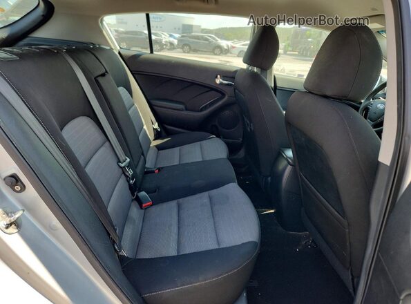 KNAFK5A85G5651026 2016 KIA FORTE Silver Rear seats view