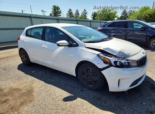 KNAFK5A85H5693598 2017 KIA FORTE White Przód prawy
