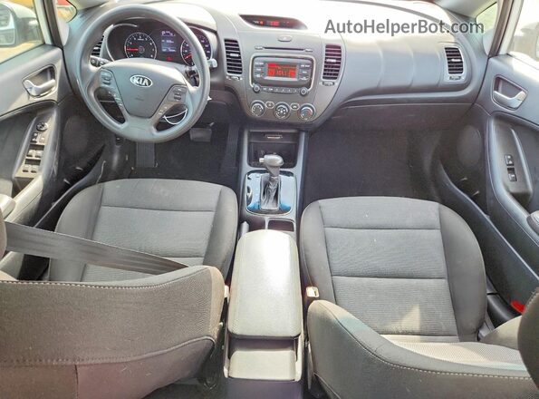 KNAFK5A86H5721702 2017 KIA FORTE White Widok deski rozdzielczej
