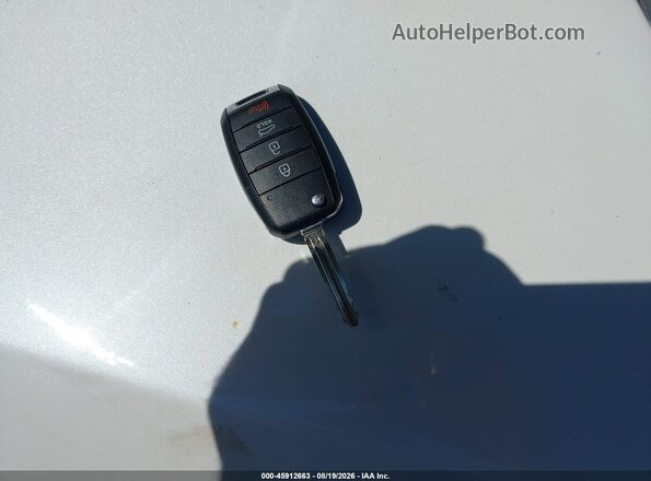 KNAFX4A60G5541981 2016 KIA FORTE White Vista del salpicadero