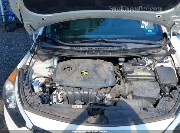 KNAFX4A60G5541981 2016 KIA FORTE White Vista trasera