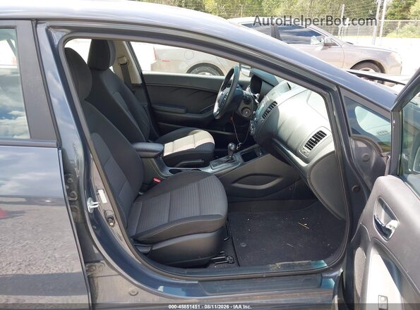 KNAFX4A60G5608952 2016 KIA FORTE Синий Вид салона спереди
