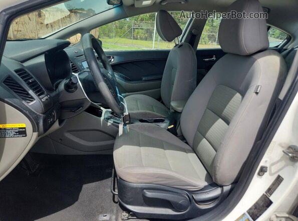 KNAFX4A65G5501038 2016 KIA FORTE White Սալոնի դիմացի տեսք