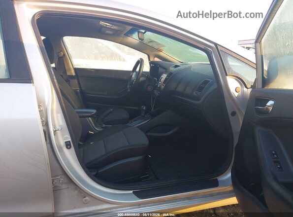 KNAFX4A67G5445703 2016 KIA FORTE Silver Вид салону спереду