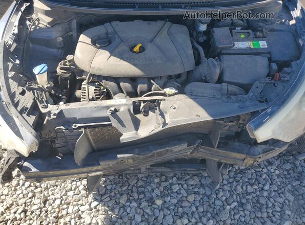 KNAFX4A6XG5560148 2016 KIA FORTE Gray Вид задньої частини салону