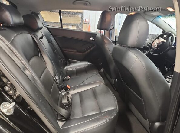 KNAFX5A85H5725726 2017 KIA FORTE Черный Вид задних сидений