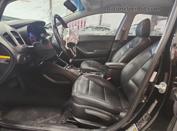 KNAFX5A85H5725726 2017 KIA FORTE Черный Вид салона спереди