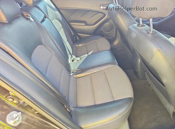 KNAFZ5A39G5636495 2016 KIA FORTE Black Вид задніх сидінь