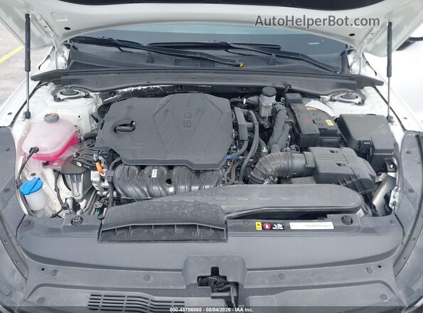 KNAG24J79T5447992 2026 KIA K5 Белый Вид сзади