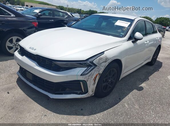KNAG24J79T5457633 2026 KIA K5 Белый Передняя левая четверть