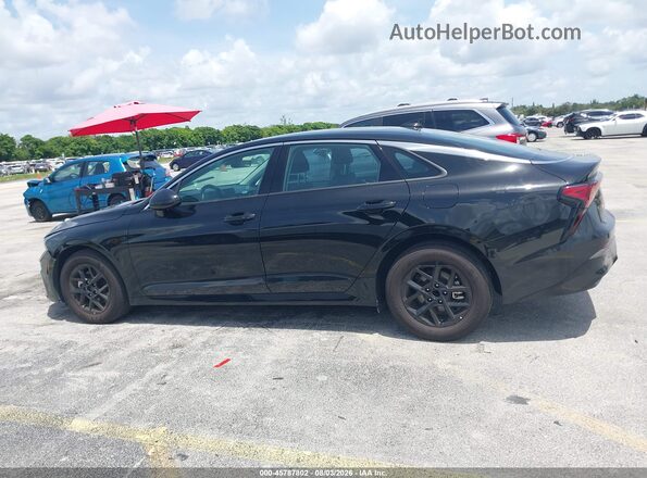 KNAG24J79T5477669 2026 KIA K5 Black Սալոնի 360 աստիճան տեսք