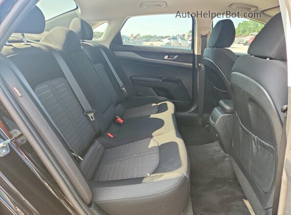 KNAG24J7XT5405136 2026 KIA K5 Black Widok tylnych siedzeń