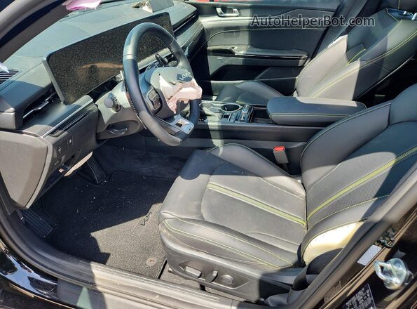KNAG44J83T5431662 2026 KIA K5 Черный Вид салона спереди
