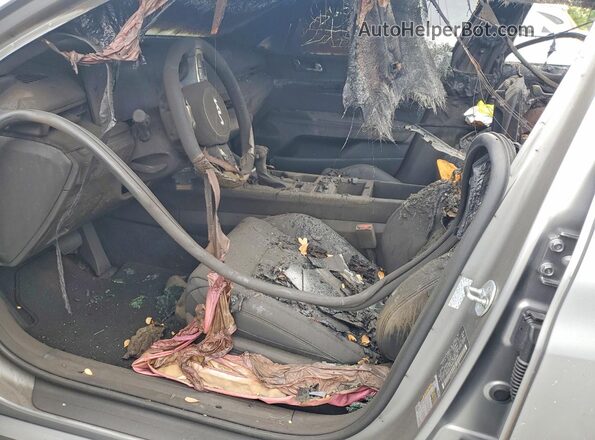 KNAG44J89S5338966 2025 KIA K5 Gray Вид салону спереду
