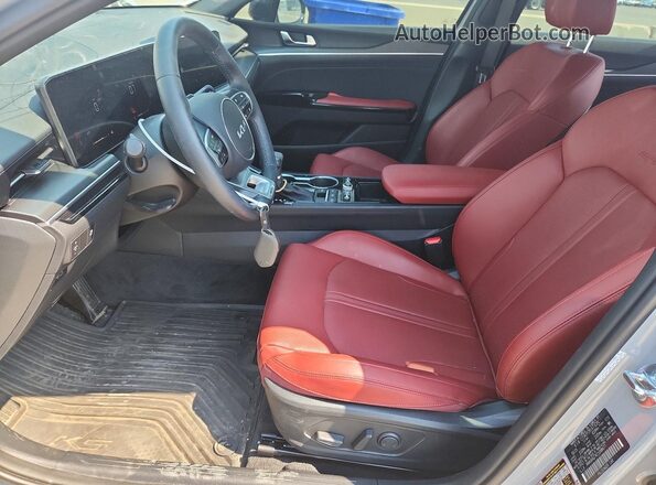 KNAG64J74T5398477 2026 KIA K5 Серебряный Вид салона спереди