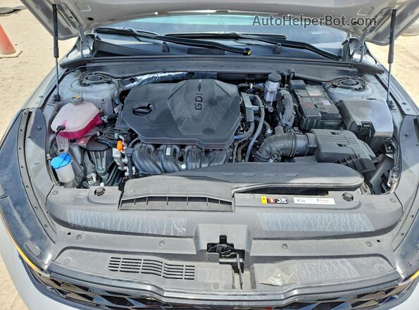 KNAG64J76S5286097 2025 KIA K5 Gray Вид задньої частини салону