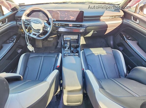 KNAG64J79S5369216 2025 KIA K5 White წინა პანელის ხედი