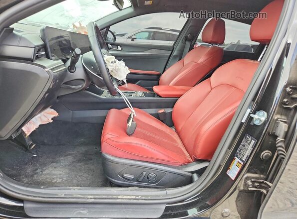 KNAG64J79T5408050 2026 KIA K5 Black წინა სალონის ხედი