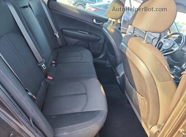 KNAGT4LC7H5007008 2017 KIA OPTIMA Gray Widok tylnych siedzeń