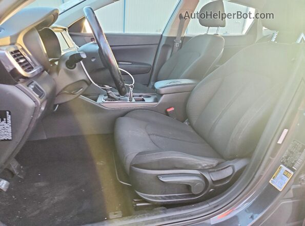 KNAGT4LC7H5007008 2017 KIA OPTIMA Gray Widok wnętrza z przodu