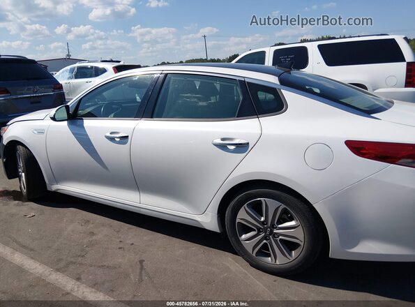 KNAGU4LE3H5013788 2017 KIA OPTIMA HYBRID White Սալոնի 360 աստիճան տեսք
