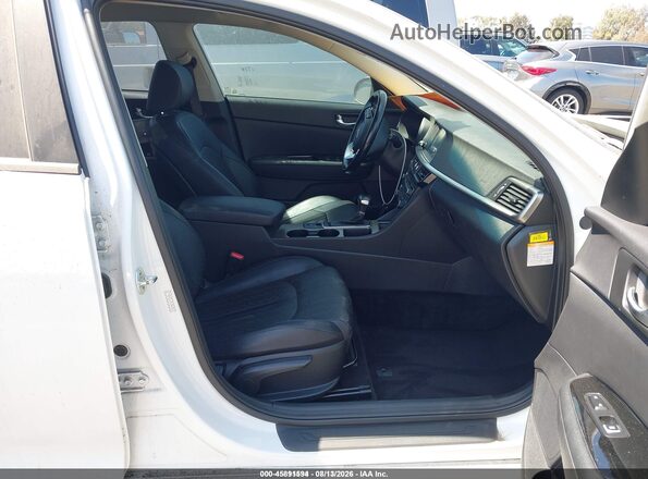 KNAGU4LE5L5045425 2020 KIA OPTIMA HYBRID White წინა სალონის ხედი