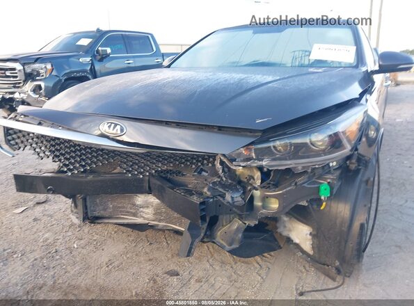 KNALC4J12H5084479 2017 KIA CADENZA Gray Front view