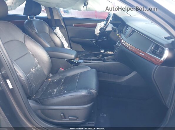 KNALC4J12H5084479 2017 KIA CADENZA Gray Front interior view