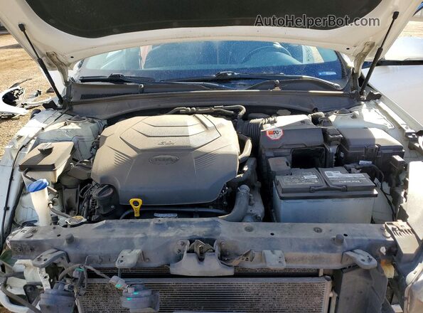 KNALC4J17H5069105 2017 KIA CADENZA White Rear interior view