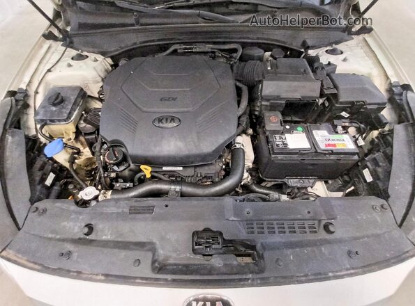 KNALC4J19H5082101 2017 KIA CADENZA White Вид задньої частини салону