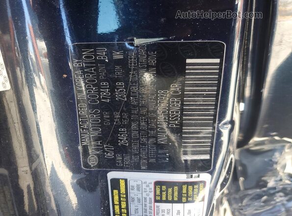 KNALC4J19H5087928 2017 KIA CADENZA Blue Vista del compartimento del motor