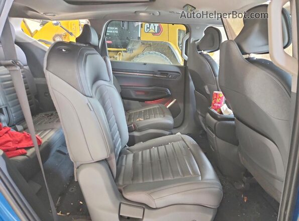 KNDADFS56R6046608 2024 KIA EV9 Blue Vista interior trasera