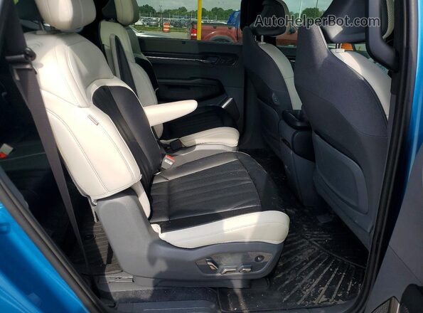 KNDAEFS53R6020058 2024 KIA EV9 Teal Սալոնի հետևի տեսք