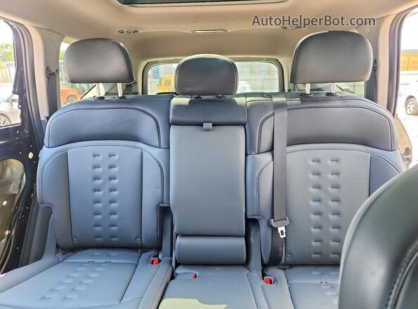 KNDAFFS50R6022489 2024 KIA EV9 Black Rear seats view