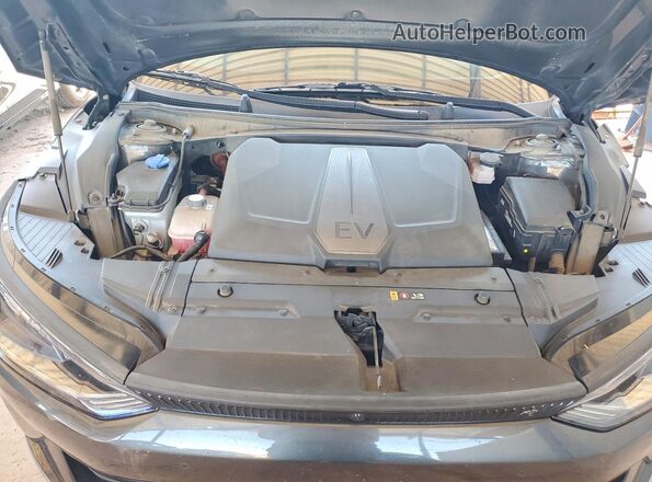 KNDC34LA1P5607103 2023 KIA EV6 Gray Vista interior trasera