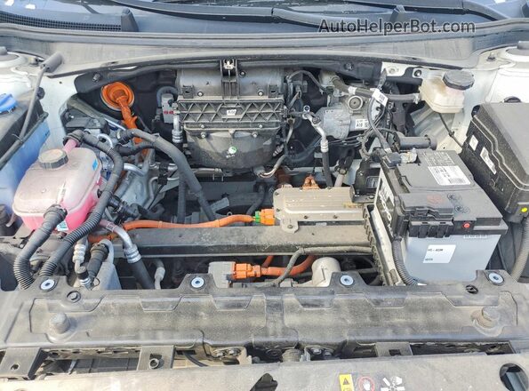 KNDC34LA2R5216125 2024 KIA EV6 White Engine compartment view
