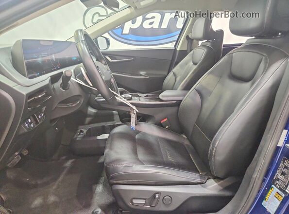KNDC34LA3P5602808 2023 KIA EV6 Blue წინა სალონის ხედი