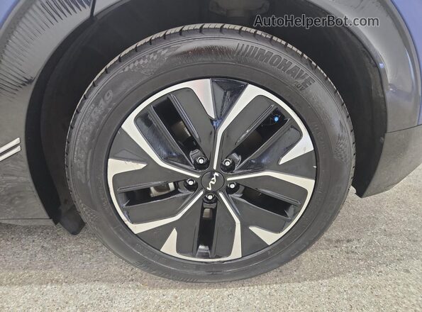 KNDC34LA3P5602808 2023 KIA EV6 Blue 