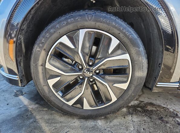 KNDC34LA3R5617747 2024 KIA EV6 Silver სალონის 360-გრადუსიანი ხედი