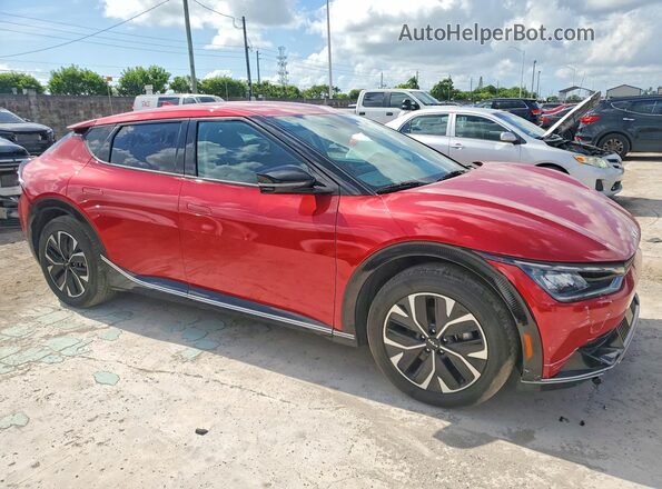 KNDC34LA4R5614047 2024 KIA EV6 Red Delantero derecho