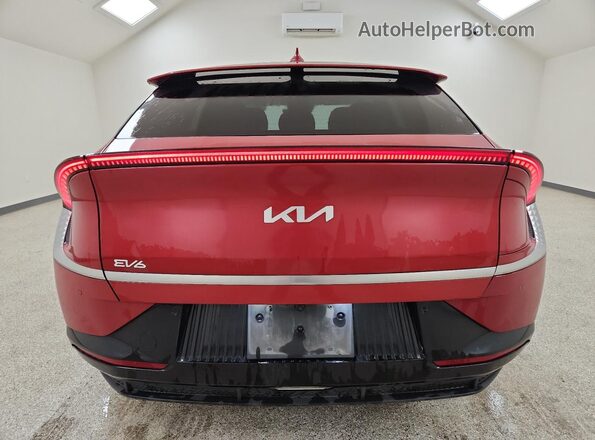 KNDC34LA5P5604396 2023 KIA EV6 Red სალონის 360-გრადუსიანი ხედი