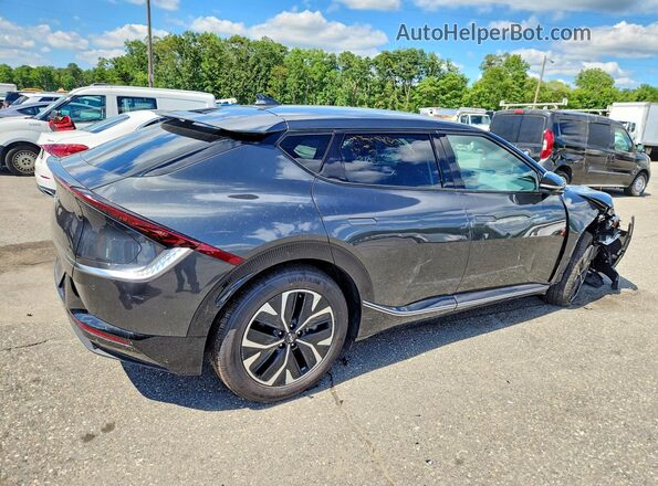 KNDC34LA8P5128872 2023 KIA EV6 Gray Trasero derecho