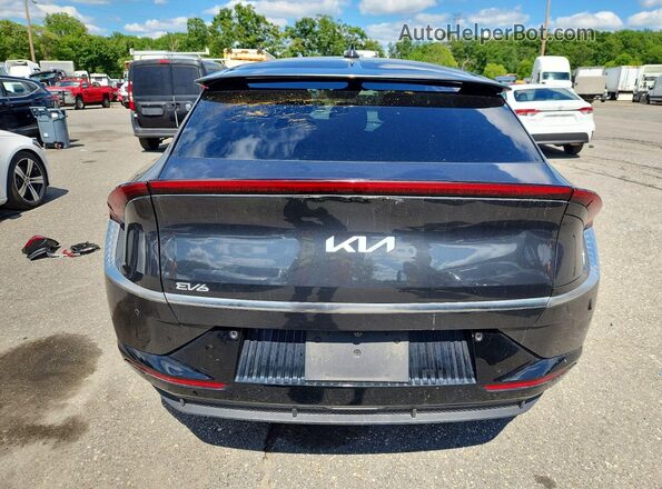 KNDC34LA8P5128872 2023 KIA EV6 Gray Vista trasera