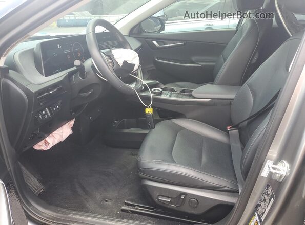 KNDC34LA8R5200446 2024 KIA EV6 Gray Вид салону спереду