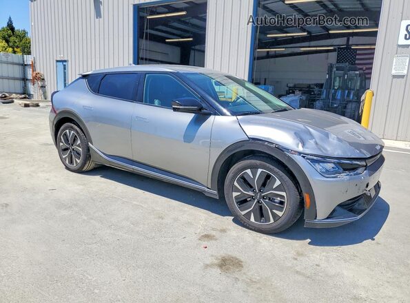 KNDC34LA9P5150430 2023 KIA EV6 Silver Delantero derecho