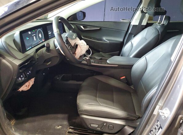 KNDC34LAXR5198697 2024 KIA EV6 Silver Front interior view